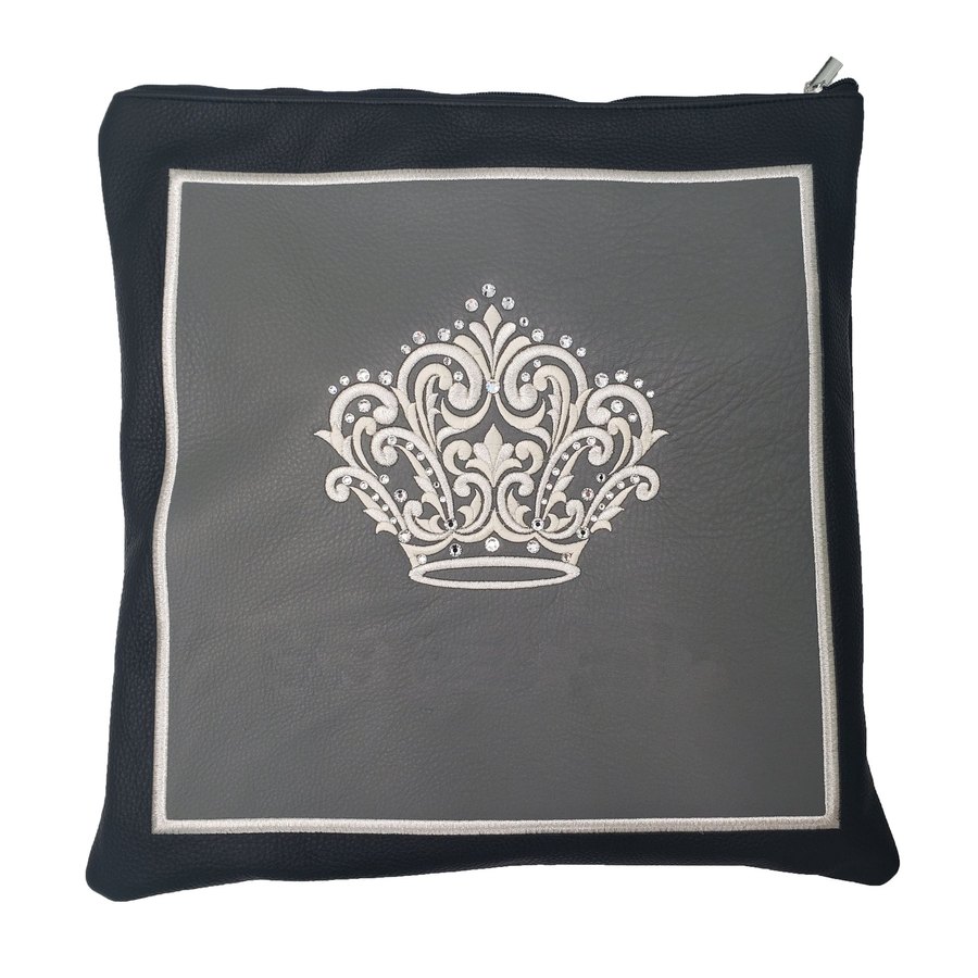 Tallit bag in black leather with grey panel and silver crown, design MC 2005