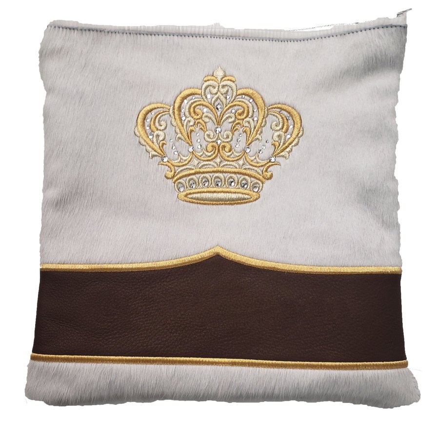 Tallit bag in white fur and brown leather, design MC 2020
