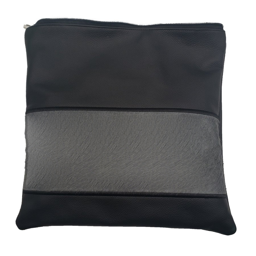 Tallit bag in black leather and grey fur, design MC 5016